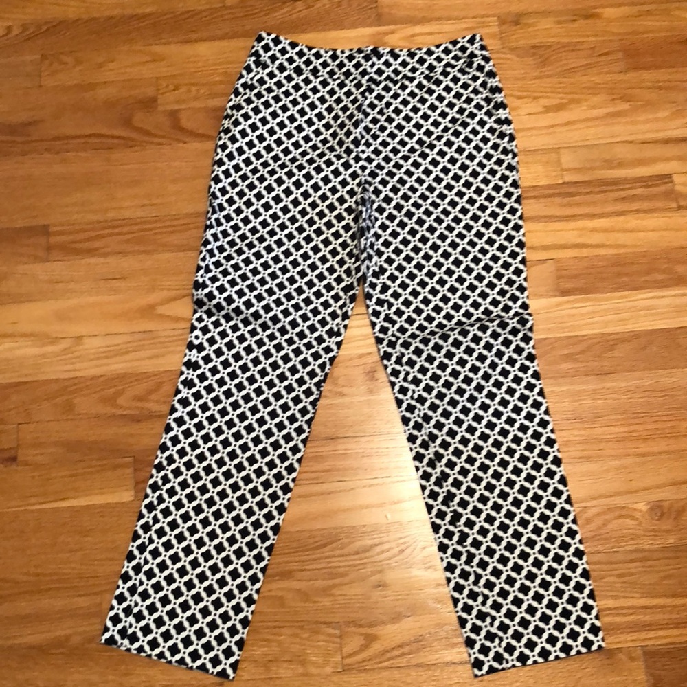Dana Buchman @ Kohl’s size 2 patterned chino pants